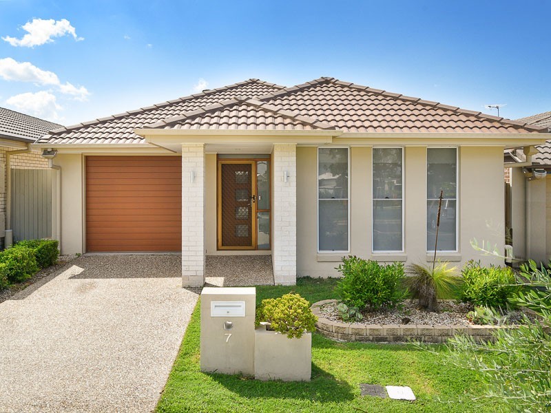 7 Noosa Street, Fitzgibbon QLD 4018