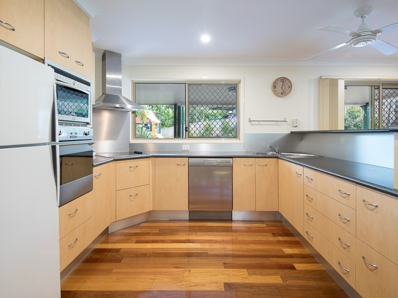 5 Marwood Court, Ferny Hills QLD 4055