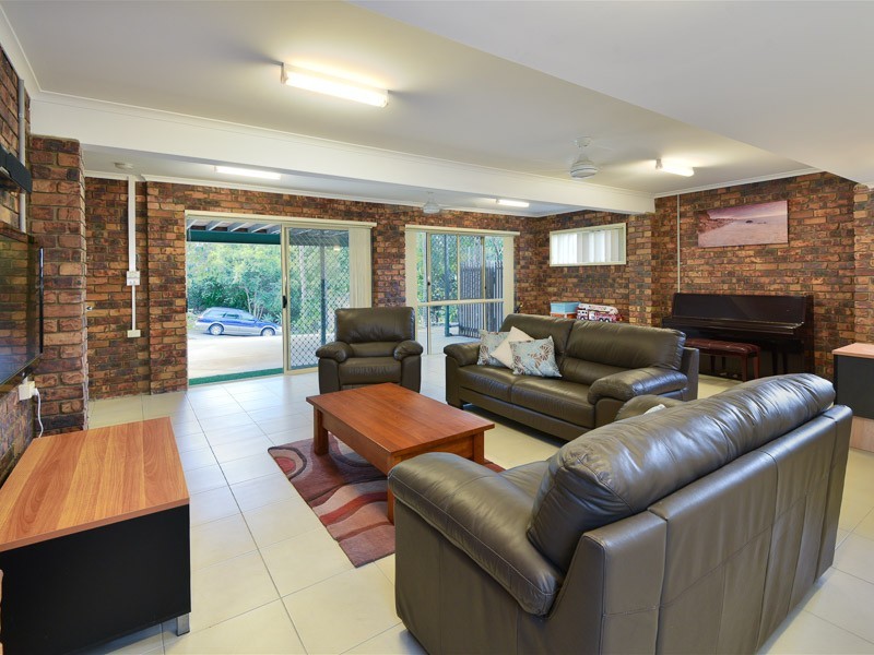 5 Marwood Court, Ferny Hills QLD 4055