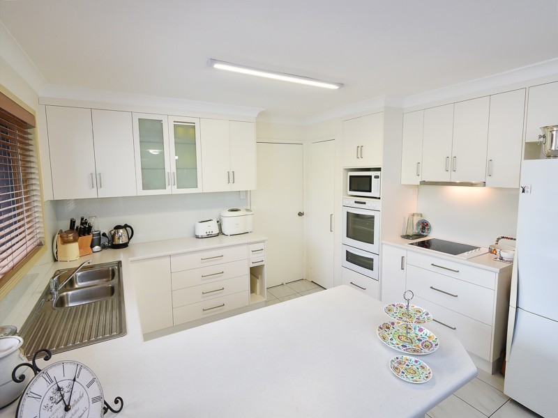 70 Faheys Road West, Albany Creek QLD 4035