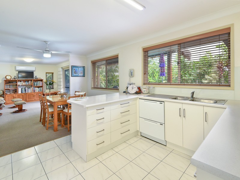 70 Faheys Road West, Albany Creek QLD 4035