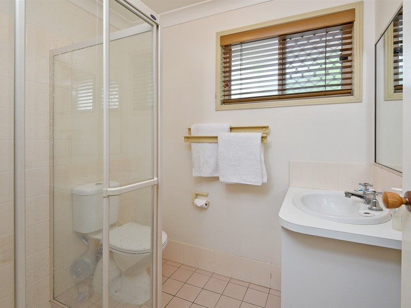 70 Faheys Road West, Albany Creek QLD 4035