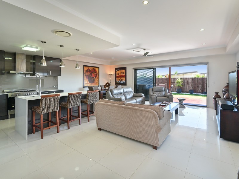 10 Rolland Parade, Warner QLD 4500