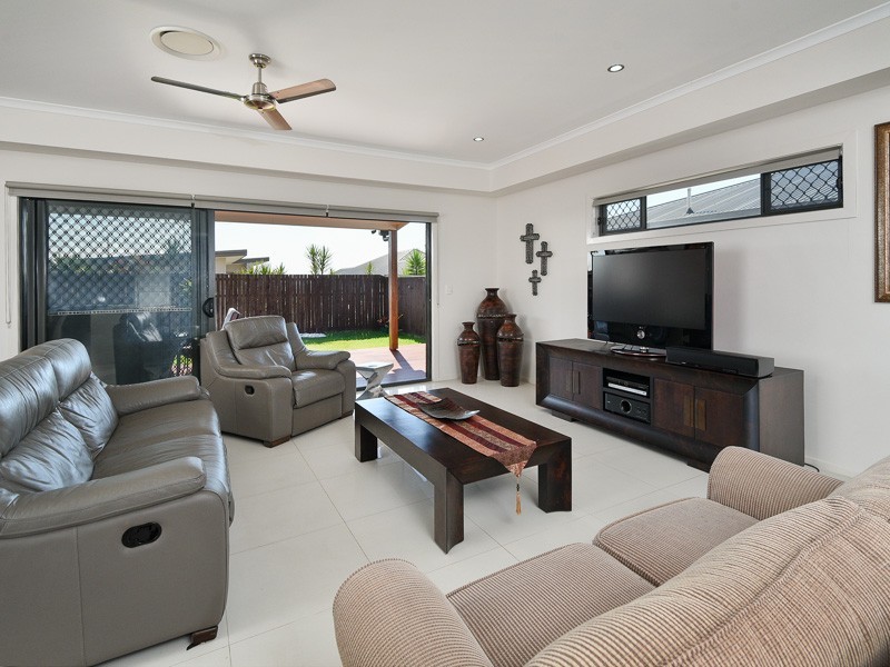 10 Rolland Parade, Warner QLD 4500