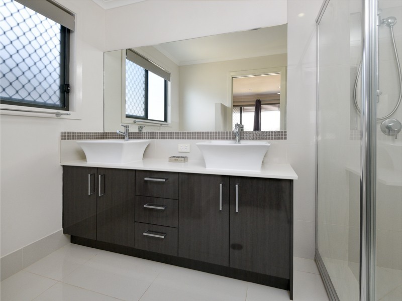 10 Rolland Parade, Warner QLD 4500