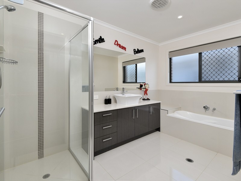 10 Rolland Parade, Warner QLD 4500