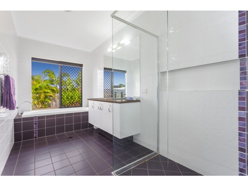 19-21 Barr Place, Ningi QLD 4511