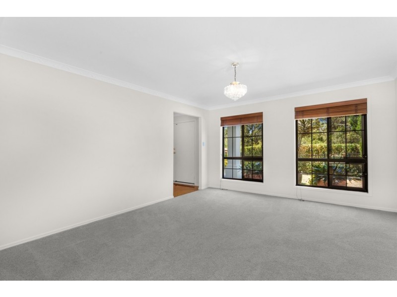 40 Van Dyke Crescent, Mcdowall QLD 4053