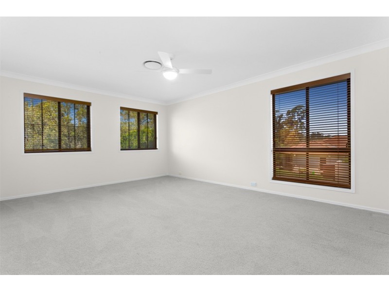 40 Van Dyke Crescent, Mcdowall QLD 4053