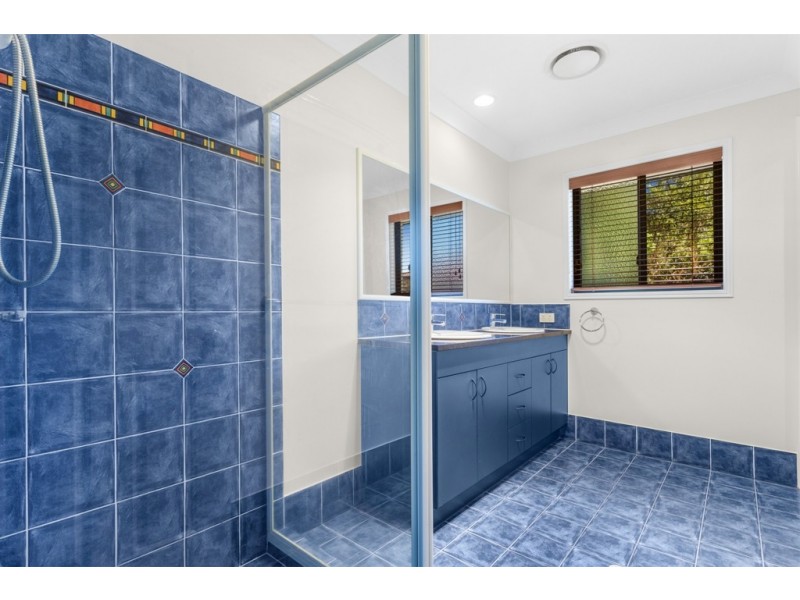 40 Van Dyke Crescent, Mcdowall QLD 4053