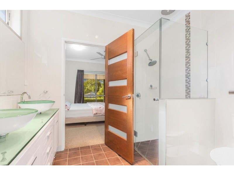 60 Ridley Road, Bridgeman Downs QLD 4035