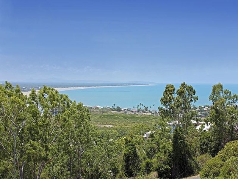 25 Banksia Place, Taranganba QLD 4703