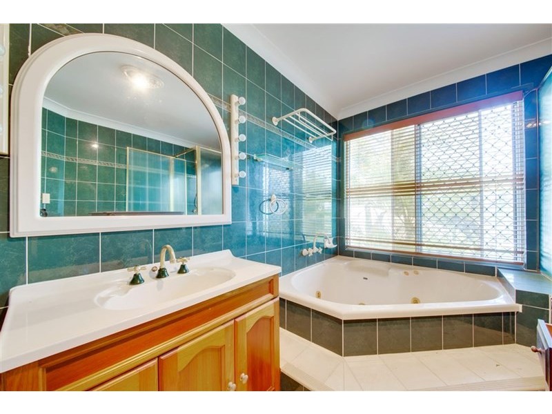 25 Banksia Place, Taranganba QLD 4703