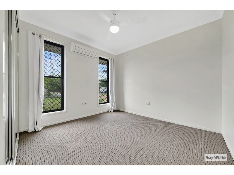 14 riviera way, Mulambin QLD 4703