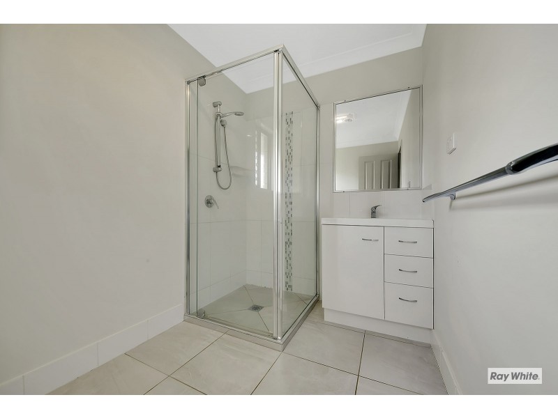 14 riviera way, Mulambin QLD 4703