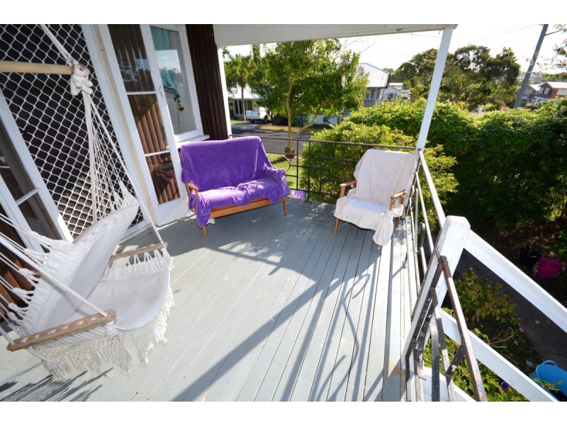 16 Davidson Street, Cooee Bay QLD 4703