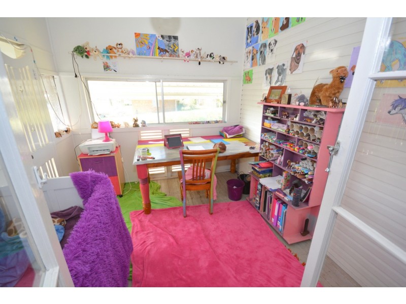 16 Davidson Street, Cooee Bay QLD 4703