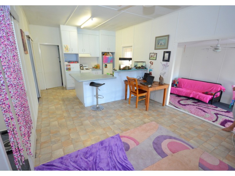16 Davidson Street, Cooee Bay QLD 4703