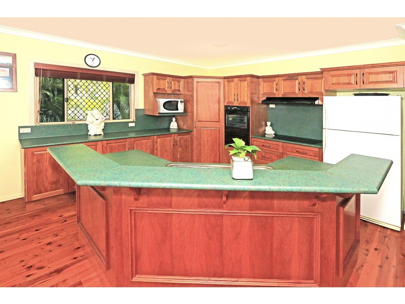 100 Pacific Heights Road, Pacific Heights QLD 4703