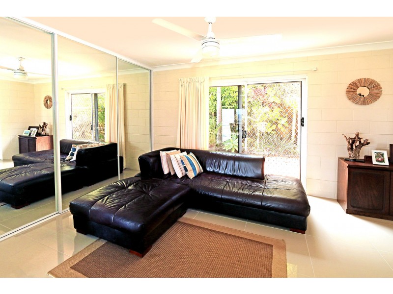 9 Hardy Street, Emu Park QLD 4710