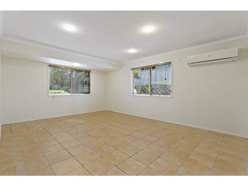 21 Miami Crescent, Pacific Heights QLD 4703