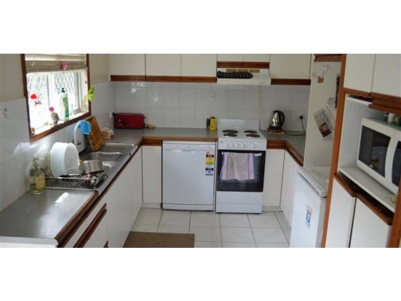 73 Scenic Highway, Cooee Bay QLD 4703