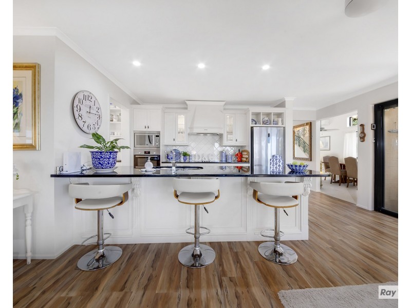 24 Banksia Place, Taranganba QLD 4703