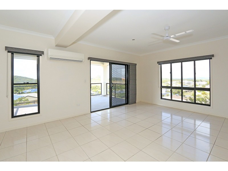 15 Discovery Crescent, Rosslyn QLD 4703