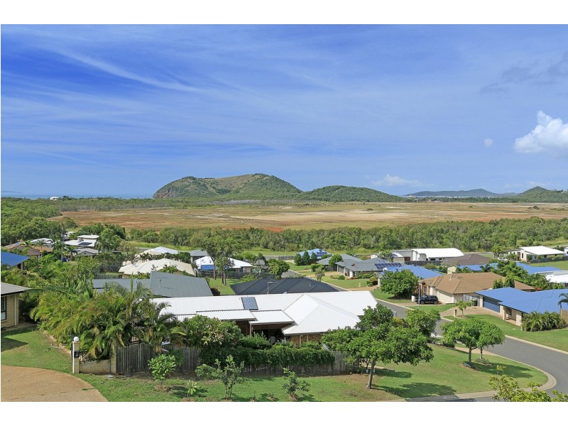 15 Discovery Crescent, Rosslyn QLD 4703