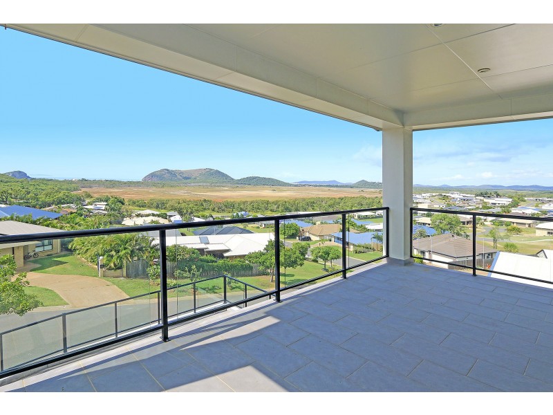 15 Discovery Crescent, Rosslyn QLD 4703