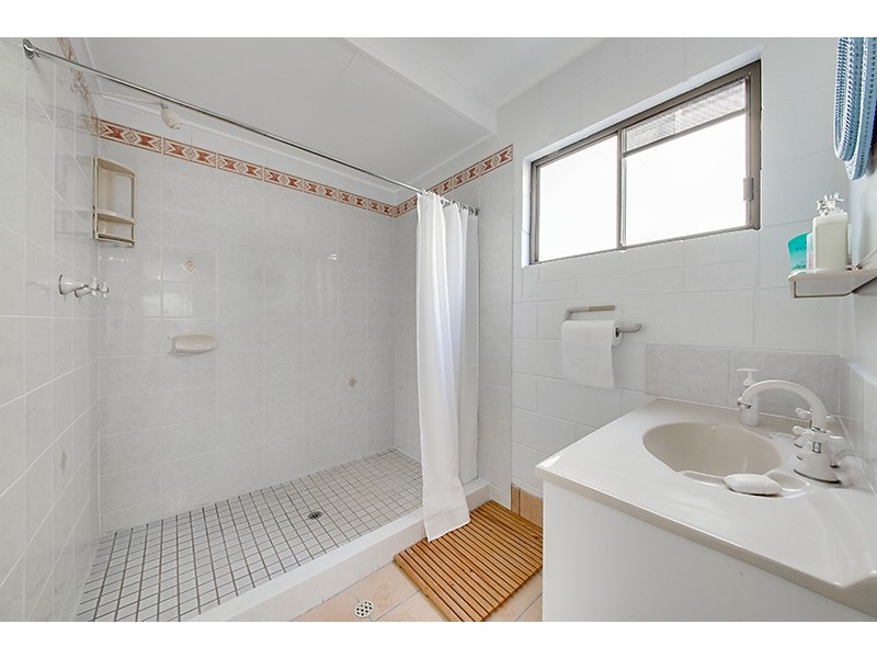 6 Poplar Street, Cooee Bay QLD 4703