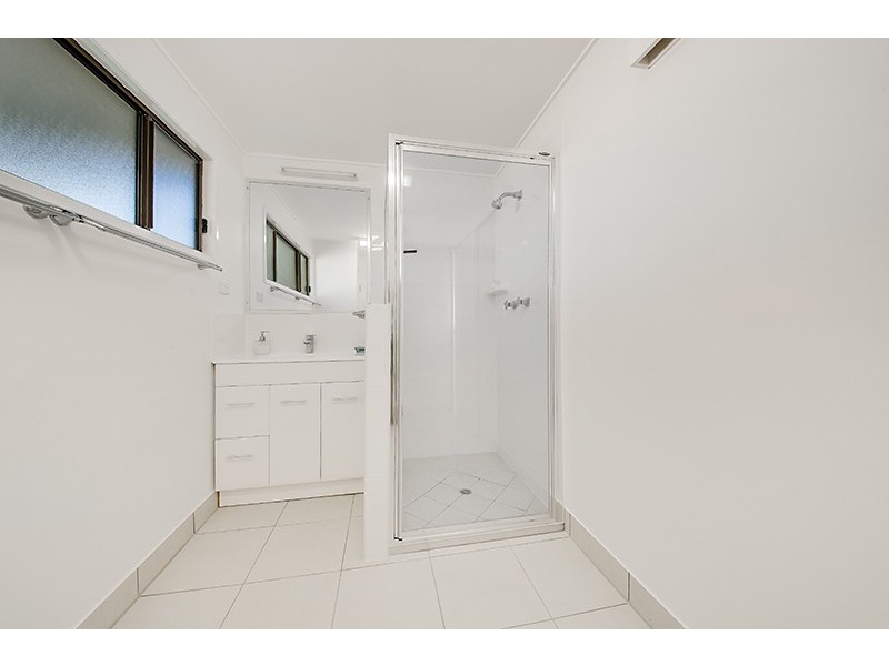 6 Poplar Street, Cooee Bay QLD 4703