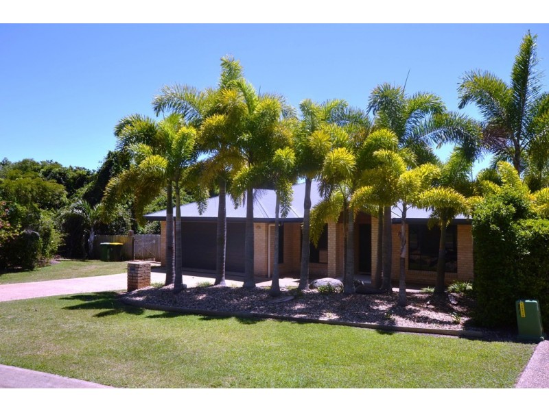 1 Letchford Court, Pacific Heights QLD 4703