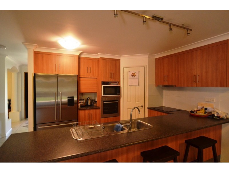 1 Letchford Court, Pacific Heights QLD 4703