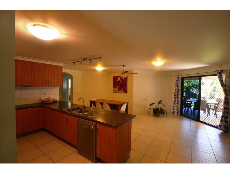 1 Letchford Court, Pacific Heights QLD 4703