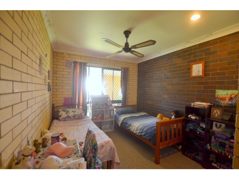 35 Poinciana, Taranganba QLD 4703