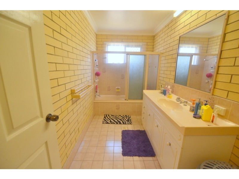 35 Poinciana, Taranganba QLD 4703