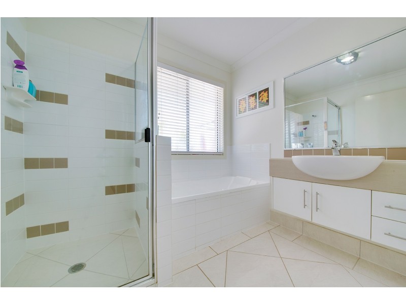 11 Sandcastle Drive, Mulambin QLD 4703