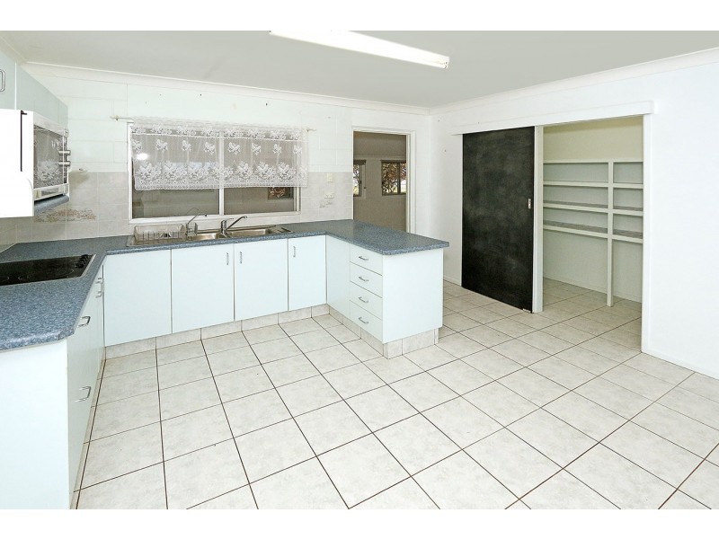 7 Baeckea Place, Taroomball QLD 4703