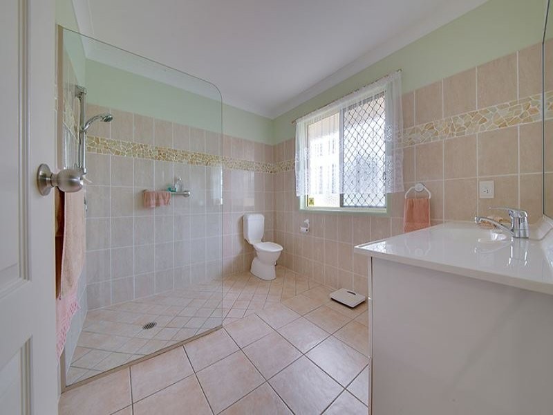 13 Coleman Crescent, Pacific Heights QLD 4703