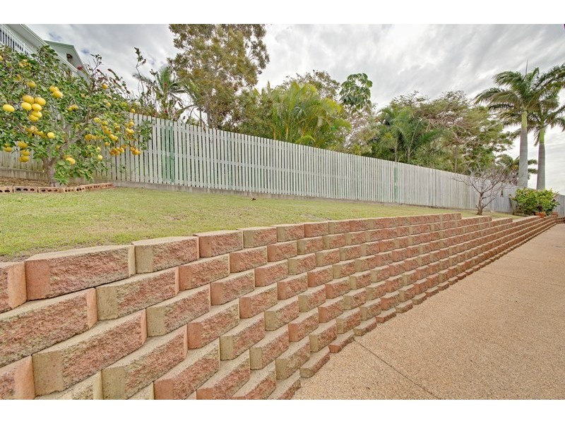 13 Coleman Crescent, Pacific Heights QLD 4703