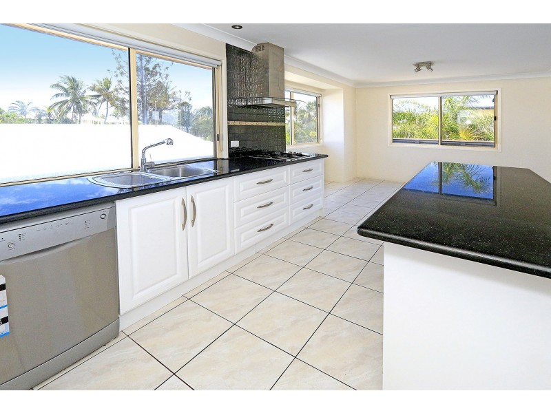 3 Mirrawena Avenue, Bangalee QLD 4703