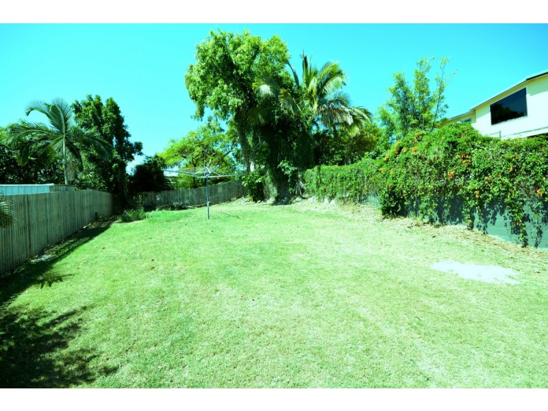 35 Poplar Street, Cooee Bay QLD 4703