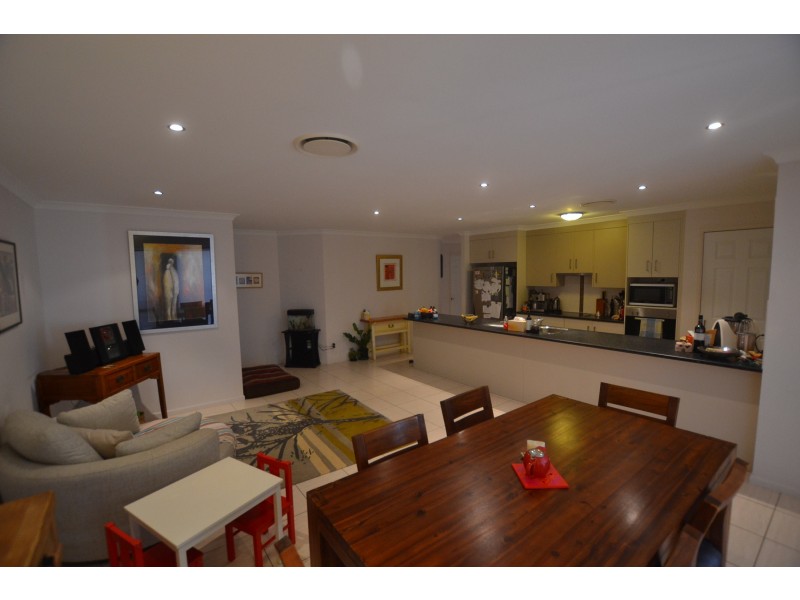 6 Driftwood  Drive, Rosslyn QLD 4703