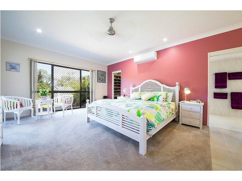 8 Mountain View Drive, Inverness QLD 4703