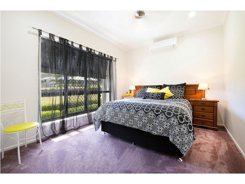 8 Mountain View Drive, Inverness QLD 4703