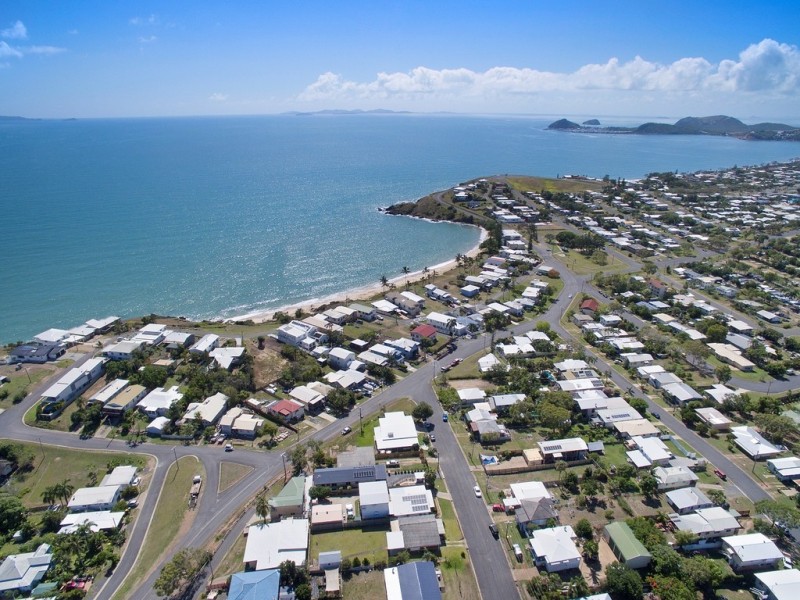 9-11 Pandanus Street, Cooee Bay QLD 4703