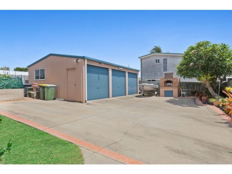 9-11 Pandanus Street, Cooee Bay QLD 4703