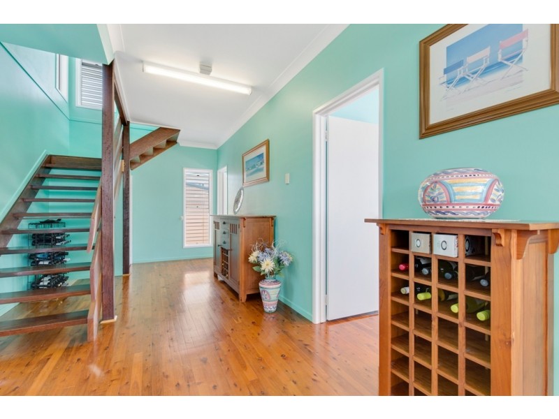 9-11 Pandanus Street, Cooee Bay QLD 4703