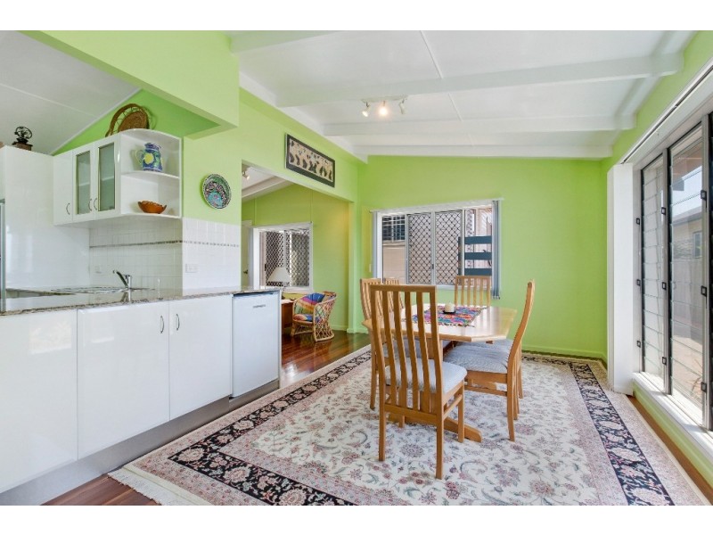 9-11 Pandanus Street, Cooee Bay QLD 4703